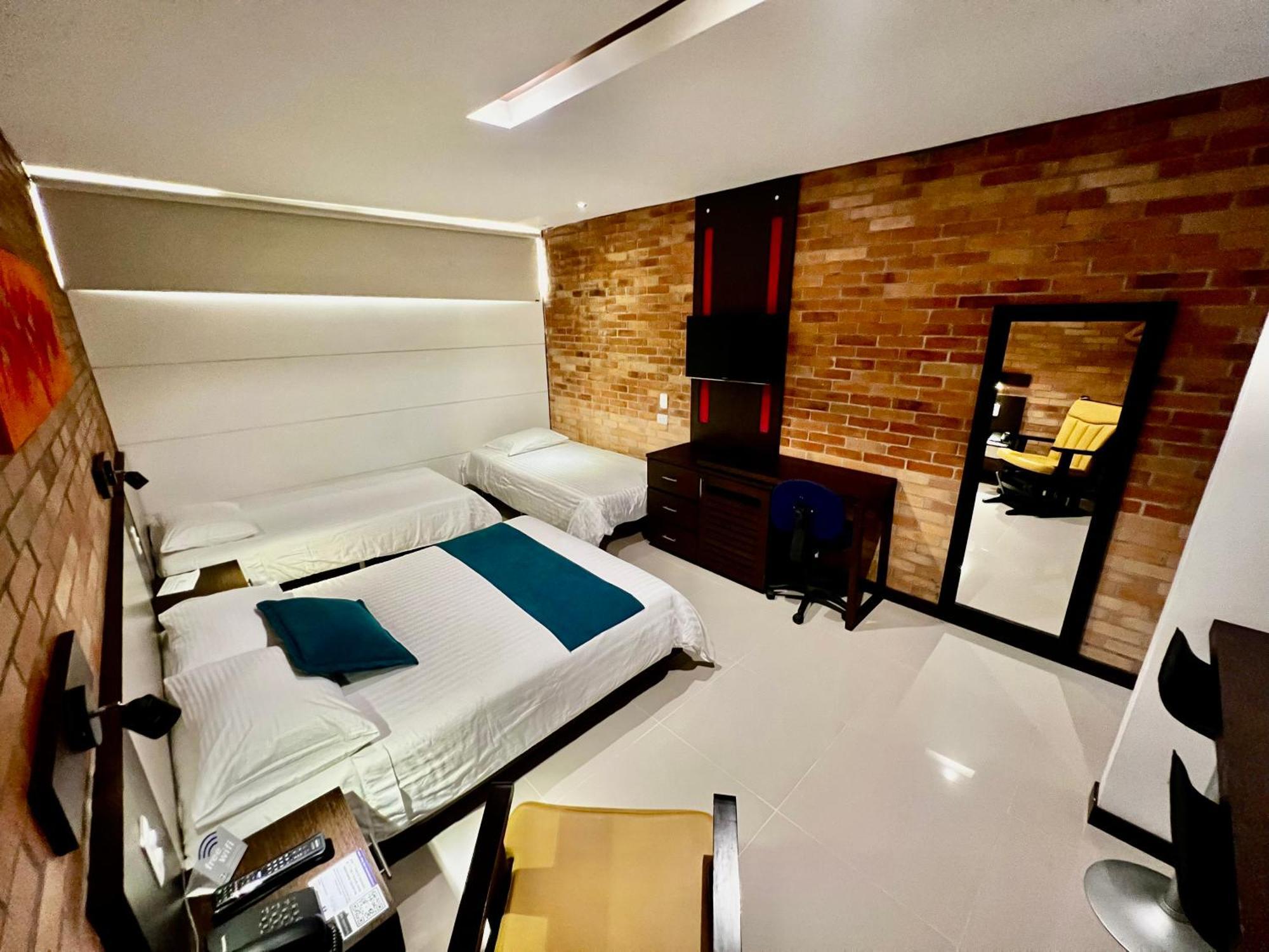 Hotel Toscana Oriente Рионегро Екстериор снимка